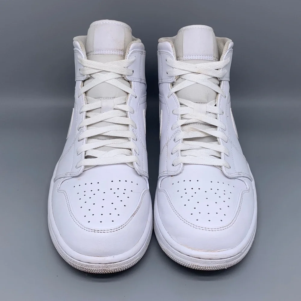 Jordan 1 Mid Triple‎ White Basketball Shoes 554724‑136 Men’s Sz 12 EU 46